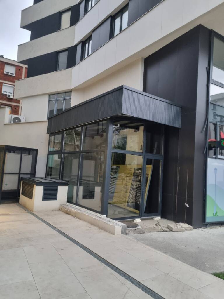 Alu termo anthracit portal i vrata