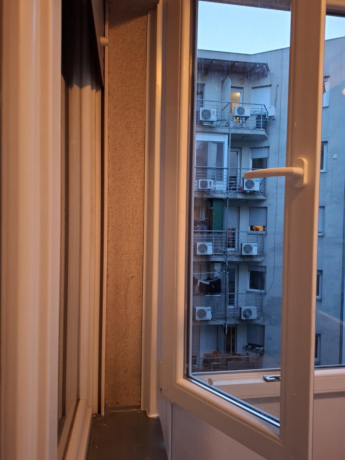 Stambeni Objekat Zatvaranje Terase